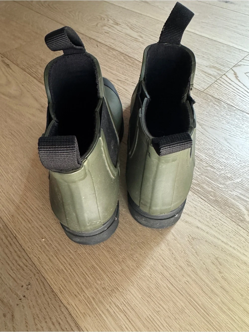 Everlane Olive Green Chelsea Rain Boots